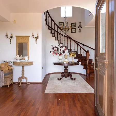 ヴィラ Mitsekou Prínos